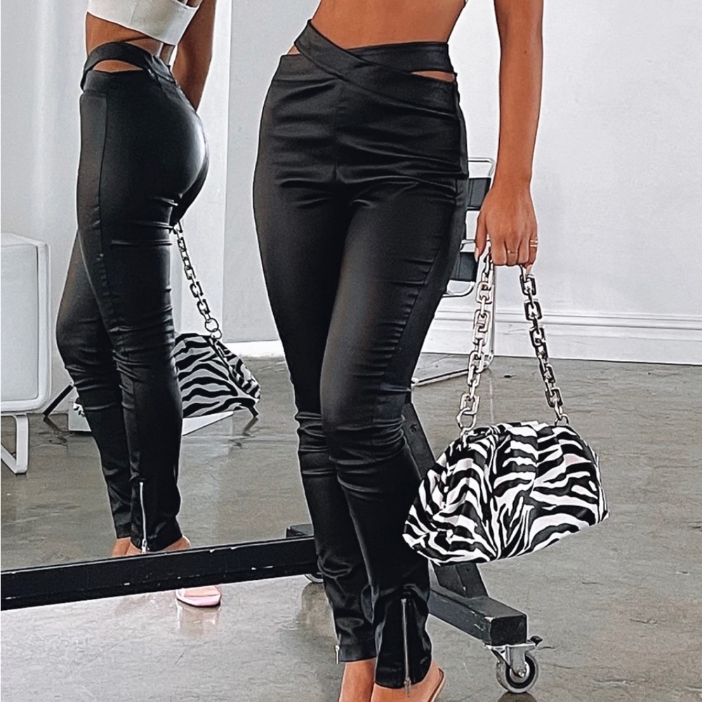 WhiteFox “Jobs Never Done” Pants in Black size Medium